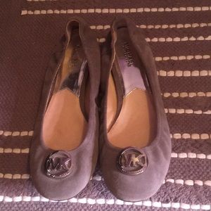 Michael Kors grey flats